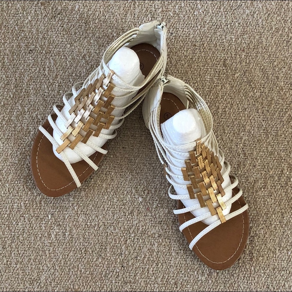 Nature Breeze White/Gold Gladiator Sandals, Size 7